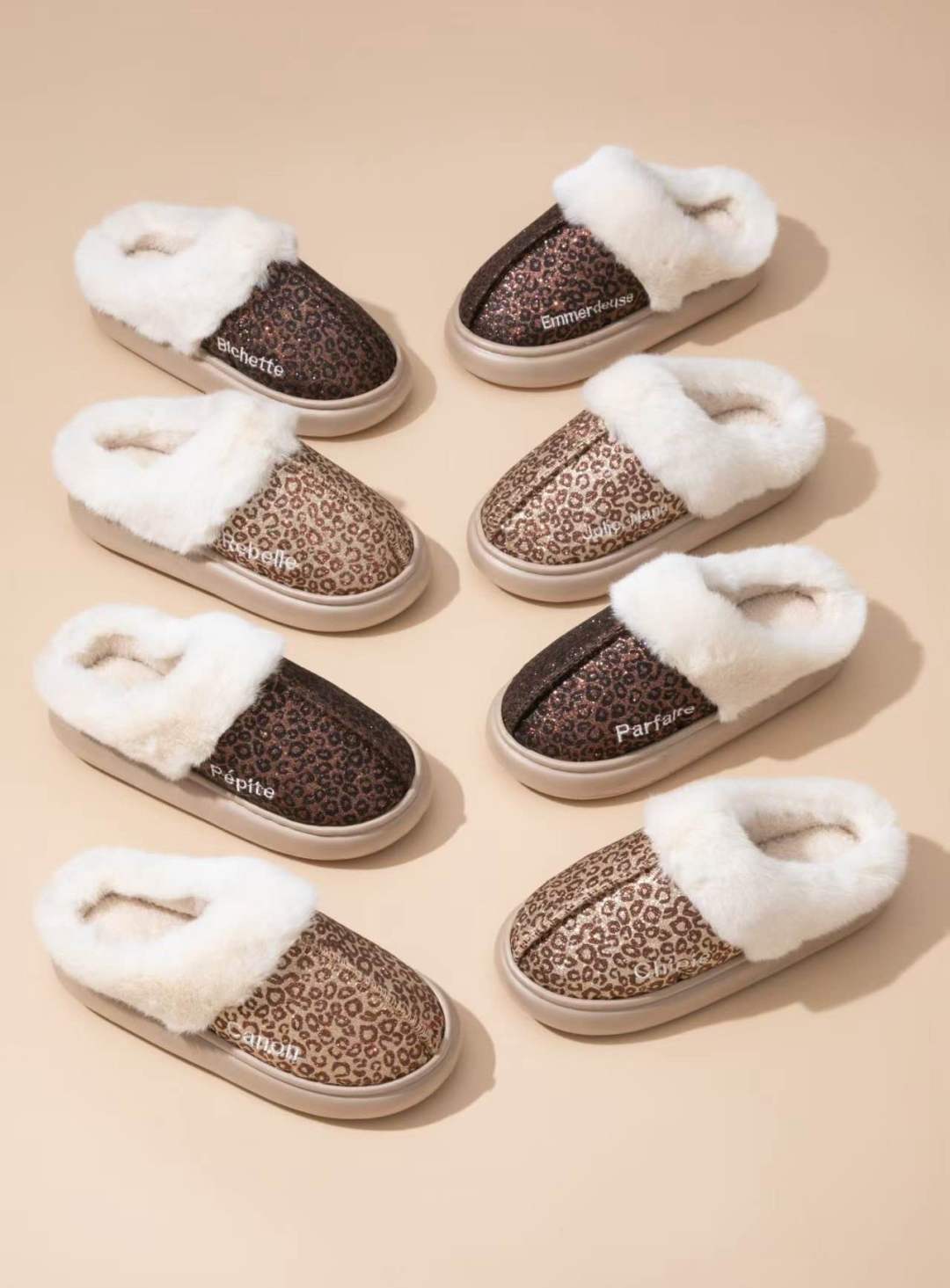 Chaussons paillettes léopard